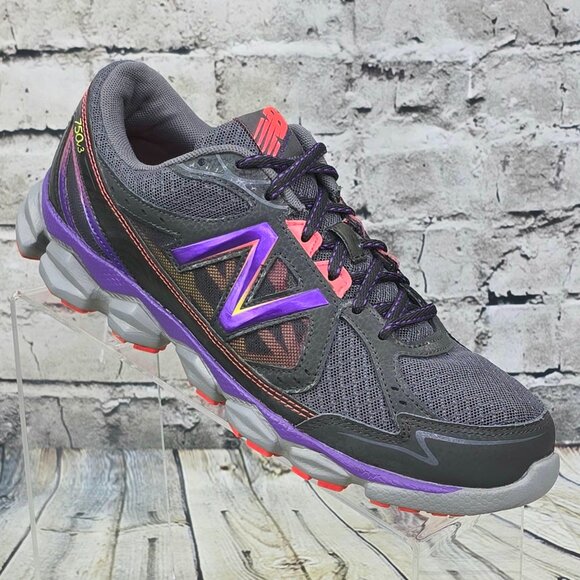 New Balance 750v3 Women’s 9 B Gray Purple Running Shoes W750GP3 Athletic Walking - Picture 1 of 9